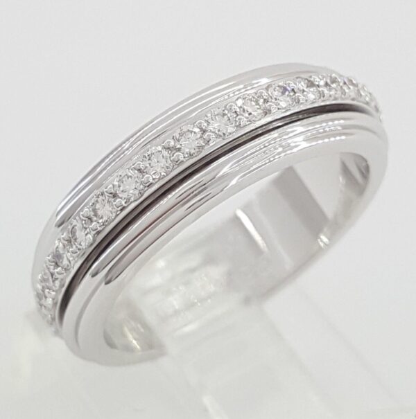 Piaget Possession Diamond Full Circle Eternity White Gold Band Ring 0.72 ct