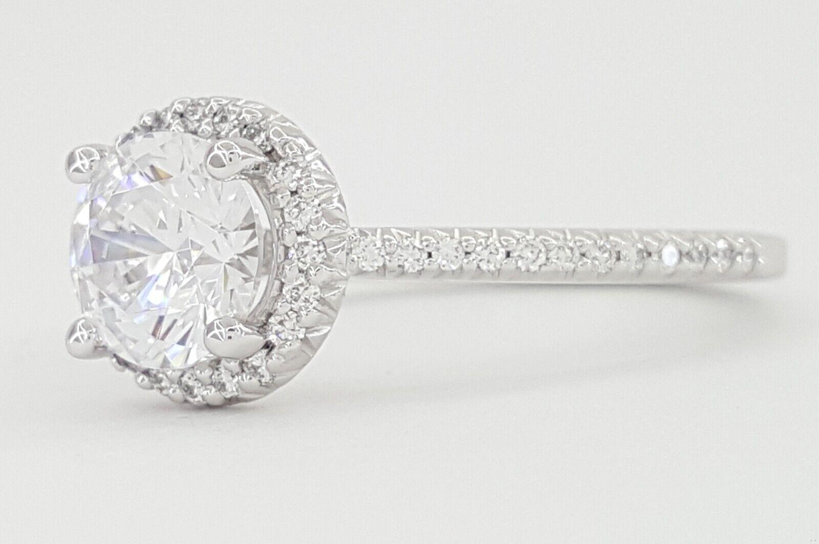 Ritani Semi-Mount Halo Diamond Engagement Ring 0.21 ct 18k White Gold 1RZ3702