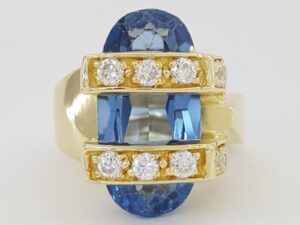 Oval Cut Blue Topaz Cocktail / Statement Ring 9 ct 18k Yellow Gold 12.5 Grams