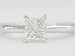 Rectangular Princess Diamond Solitaire Engagement Ring 0.6 ct 18K Retail 3,500