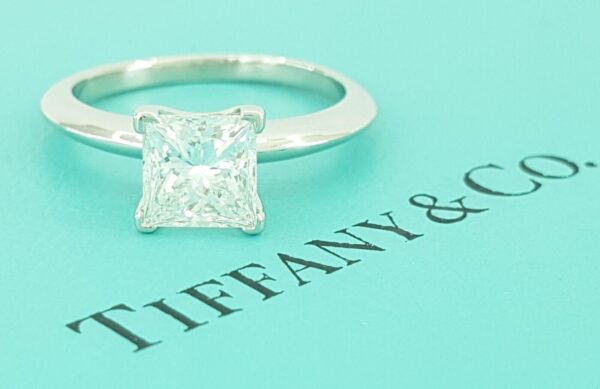 Tiffany & Co Princess Diamond Solitaire Engagement Ring 1.08 ct Plat Rtl 15.8K