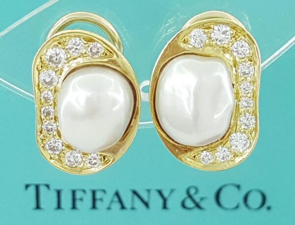 Tiffany & Co Vintage Earclips Clip-On Earrings Pearl 0.5 ct Diamond 18K Gold