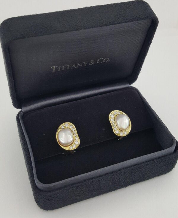 Tiffany & Co Vintage Earclips Clip-On Earrings Pearl 0.5 ct Diamond 18K Gold