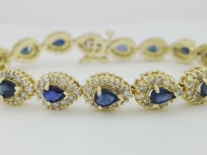 14K Yellow Gold 8.74 ct Blue Sapphire & Round Diamond Bracelet 16.8 Grams 7”