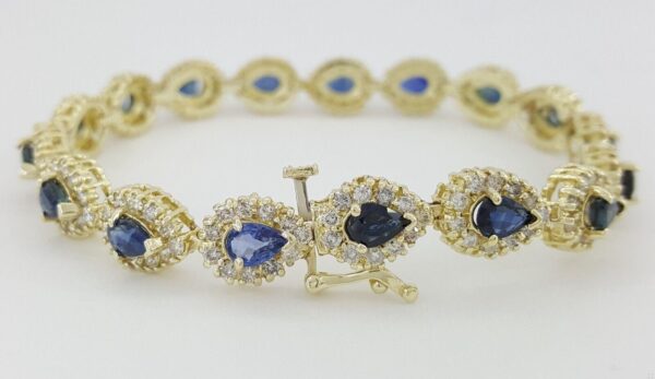 14K Yellow Gold 8.74 ct Blue Sapphire & Round Diamond Bracelet 16.8 Grams 7”