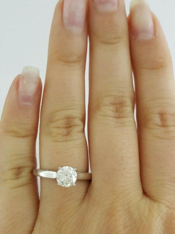 Neil Lane 1.13 ct Round Diamond Engraved Profile Solitaire 14k Engagement Ring