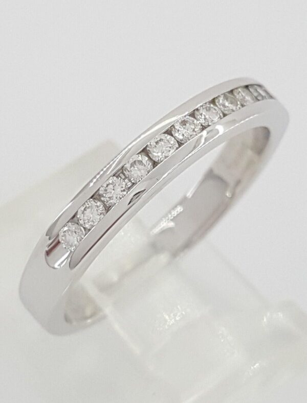 0.25 ct 14K White Gold Round Cut Diamond Channel Set Wedding Band Ring 3.2 mm