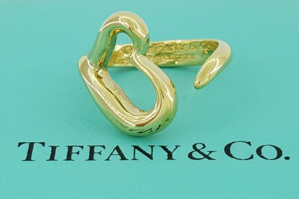 Vintage Tiffany & Co Elsa Peretti ® 18K Yellow Gold Medium Open Heart Ring 16mm