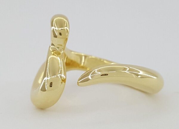 Vintage Tiffany & Co Elsa Peretti ® 18K Yellow Gold Medium Open Heart Ring 16mm