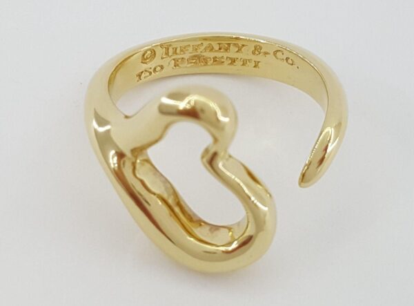 Vintage Tiffany & Co Elsa Peretti ® 18K Yellow Gold Medium Open Heart Ring 16mm