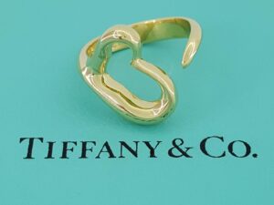 Vintage Tiffany & Co Elsa Peretti ® 18K Yellow Gold Medium Open Heart Ring 16mm