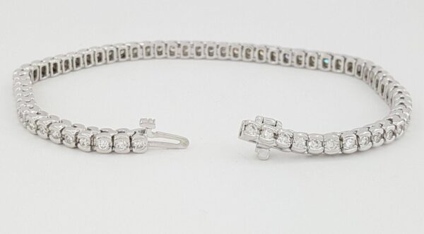 Round Brilliant Diamond Straight Line Tennis Bracelet 2 ct 14K White Gold Rt 5K