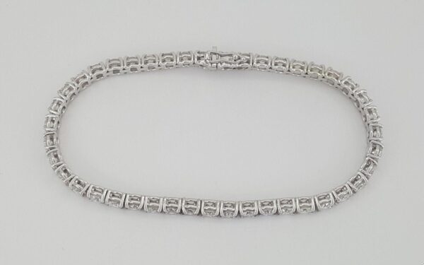 Round Brilliant Diamond Straight Line Tennis Bracelet 5.23 ct 18K White Gold