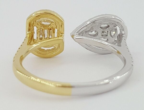 0.7 ct 18K 2-Tone Gold Pear & Oval Shaped Cluster Halo Bypass Diamond Ring
