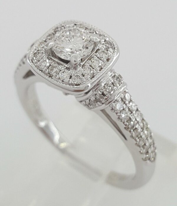 Vera Wang Love 14K 0.75 ct Round Diamond Halo Frame Engagement Ring Rtl 2,779