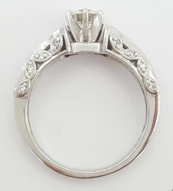 Round Diamond Engagement Ring 0.88 ct 14K White Gold Rtl 3,750