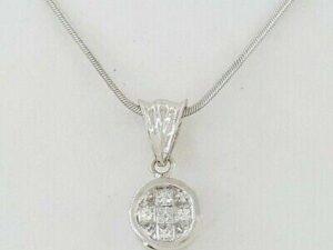 0.3ct 14K White Gold Princess Diamond Invisible Set Round Pendant / Necklace 18"