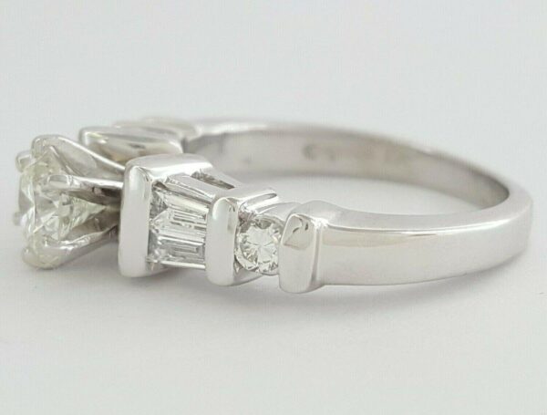 Round Baguette Diamond Engagement Ring 0.88 ct Platinum EGL USA Rtl 3,650