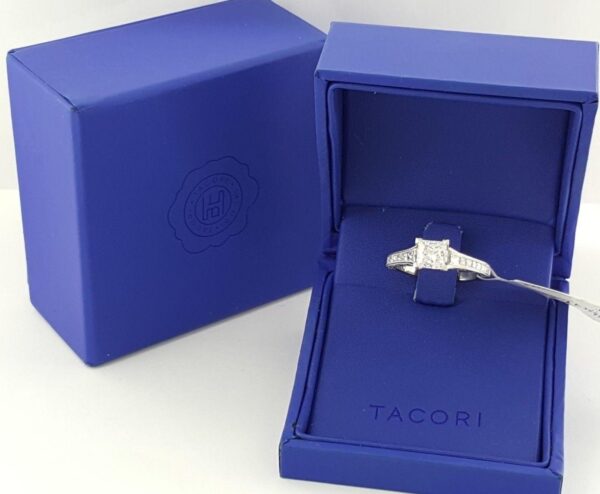 TACORI Reverse Crescent HT2510PR Princess 18k Semi-Mount Engagement Ring 0.75 ct