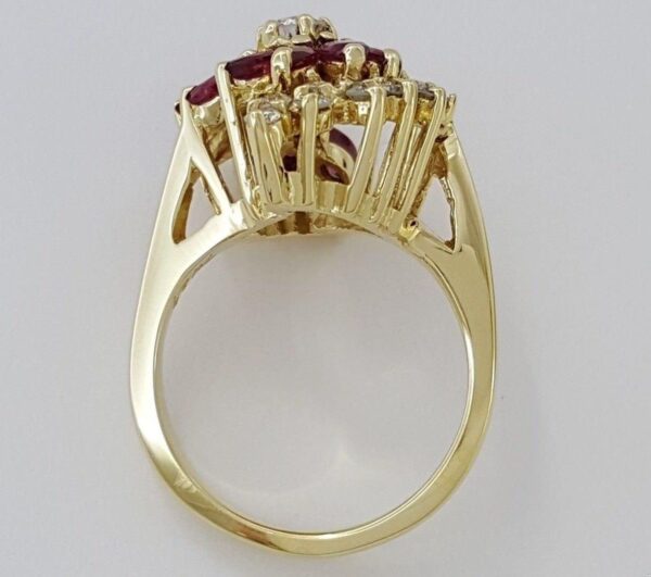 Vintage 14K Gold 0.77 ct Round Cut Diamond & 1 ct Ruby Fashion / Cocktail Ring