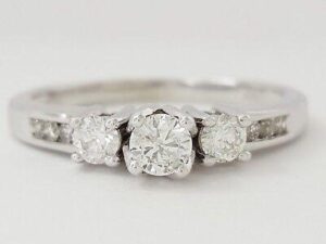 0.47 ct 14K White Gold Three-Stone Round Brilliant Cut Diamond Engagement Ring