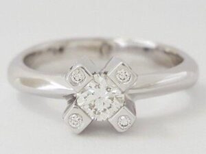 0.51 ct 18K White Gold Round Brilliant Cut Diamond Engagement / Fashion Ring