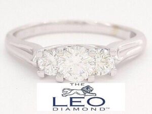 Three Stone Round Cut Diamond Engagement Ring 1.06 ct The Leo 18K White Gold IGI