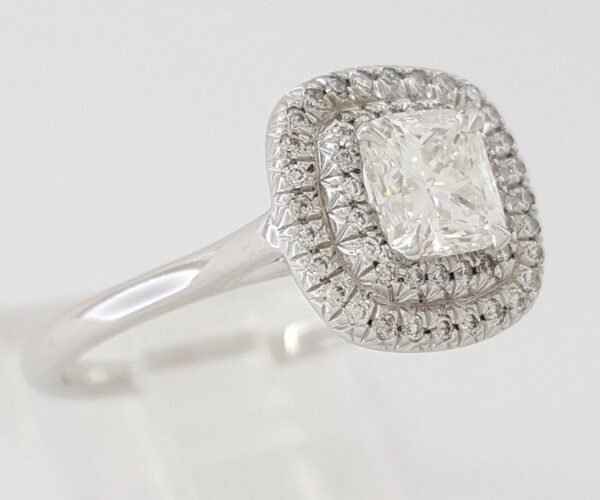 0.97 ct 18K White Gold Cushion Cut Diamond Double Halo Engagement Ring GIA E/VS1