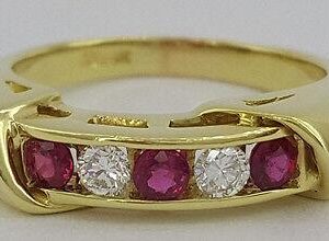 0.50 ct 18K Yellow Gold Red Ruby & Round Cut Diamond Wedding / Fashion Ring