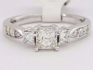 0.78 ct 14k White Gold Three-Stone Princess Diamond Engagement Ring 3.6 grams