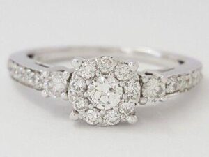 0.60 ct 14K White Gold Round Brilliant Cut Diamond Halo Engagement Ring