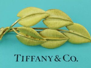 Tiffany & Co Vintage Yellow Gold Leaf Brooch Pin Italy 18K 8.7 Grams 2.1"