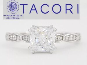 TACORI Sculpted Crescent 57-2PR Princess 18k Semi-Mount Engagement Ring Rt 2390