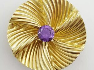 Vintage 14K Yellow Gold Round Amethyst Flower Pin Brooch 11.3 Grams