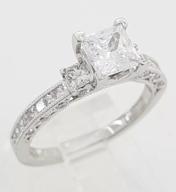 Tacori HT2430SM Semi-Mount Princess 3-Stone 0.64 ct 18k Engagement Ring Rtl 6490