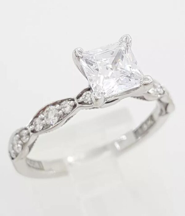 Tacori Sculpted Crescent 46-25PR 18k 0.28 ct Semi-Mount Engagement Ring Rtl 2990