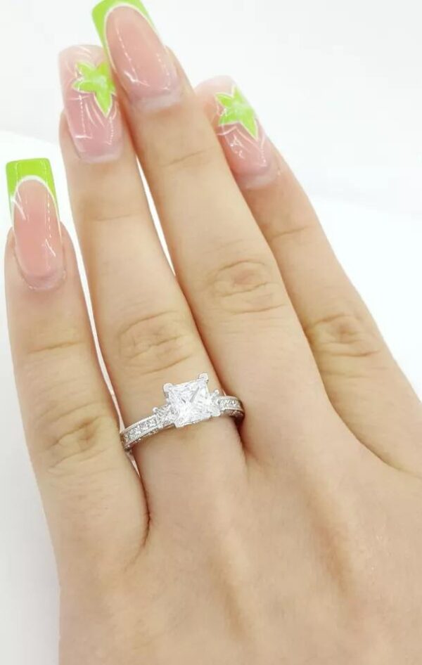 Tacori HT2430SM Semi-Mount Princess 3-Stone 0.64 ct 18k Engagement Ring Rtl 6490