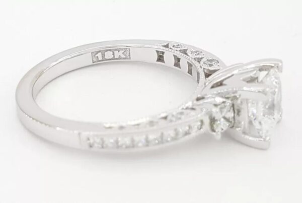 Tacori HT2430SM Semi-Mount Princess 3-Stone 0.64 ct 18k Engagement Ring Rtl 6490