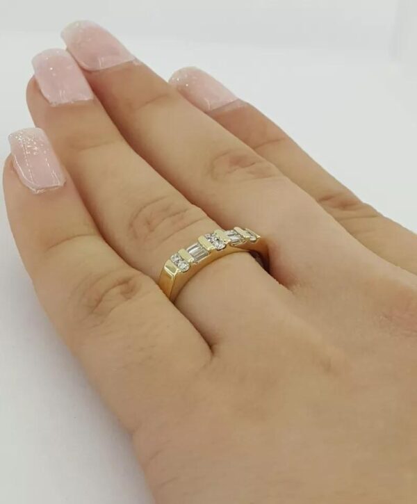 0.32 ct 14K Yellow Gold Round & Baguette Cut Diamond Channel Set Band Ring Sz 9