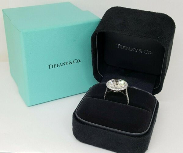 Tiffany & Co Platinum Soleste 8.66 ct Round Diamond Engagement Ring E / VVS2