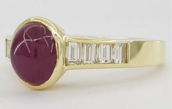 Cabochon Cut Ruby & Baguette Diamond Ring 2 ct 18k Yellow Gold