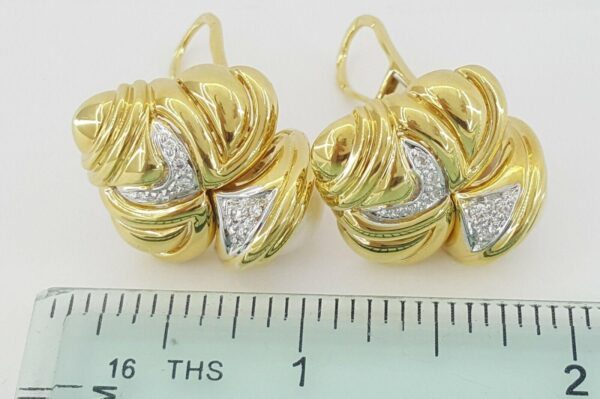 Vintage 18K Yellow Gold Mabe Pearl 0.18 ct Round Diamond Ear-Clips Earrings