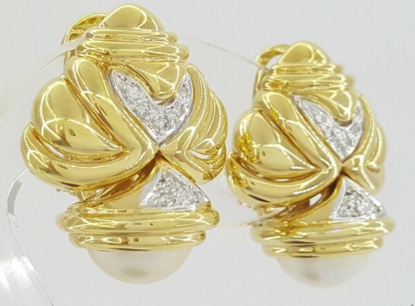 Vintage 18K Yellow Gold Mabe Pearl 0.18 ct Round Diamond Ear-Clips Earrings