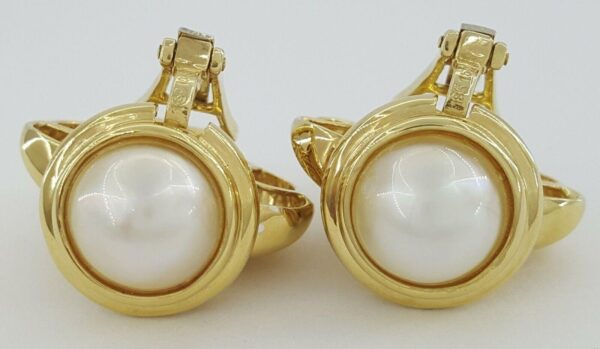 Vintage 18K Yellow Gold Mabe Pearl 0.18 ct Round Diamond Ear-Clips Earrings