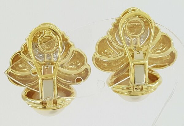 Vintage 18K Yellow Gold Mabe Pearl 0.18 ct Round Diamond Ear-Clips Earrings