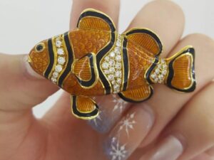 Henryk Kaston Finding Nemo Enamel Diamond Clownfish Fish Pin Brooch 1.25 ct 18K