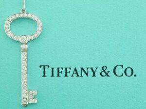 Tiffany & Co. Keys Oval Top Diamond Key Pendant Platinum 0.58 ct 1.5" Retail 7K