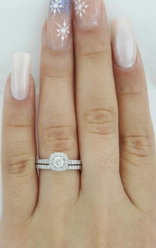Round Brilliant Diamond Halo White Gold Engagement Wedding Ring Set 0.5ct 10k