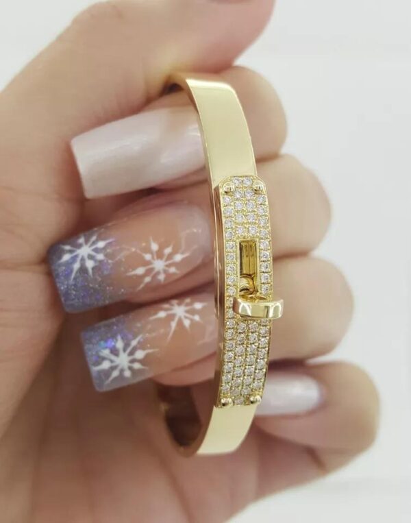 Hermes Kelly 18K Yellow Gold Pave Diamonds Bracelet 0.35 ct Retail $17,200 XS