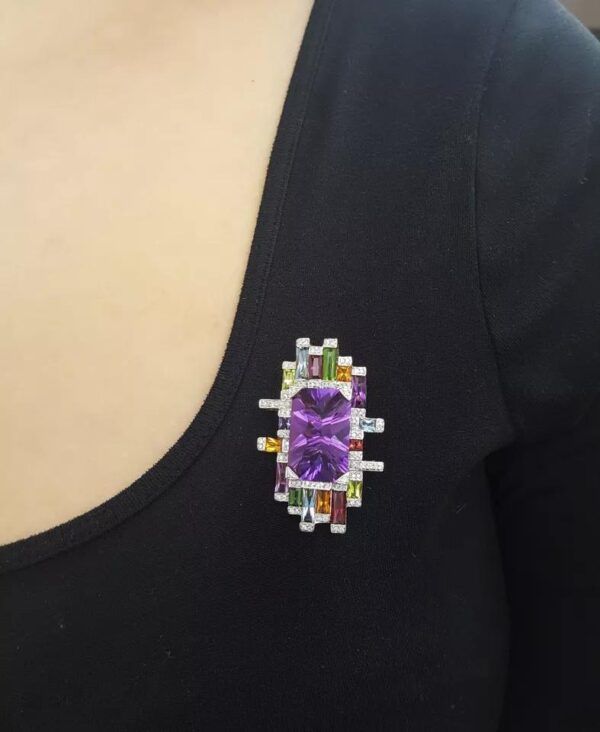 Bellarri Amethyst Gemset Diamond Pendant Brooch 21.4 ct 18.9 g 18K Yellow Gold